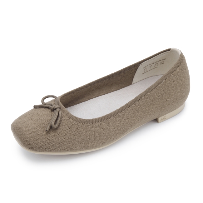 http://kumkangshoe.com/Images/product_images/0102/CLAPUC5681WAKAE5_1_0650.jpg