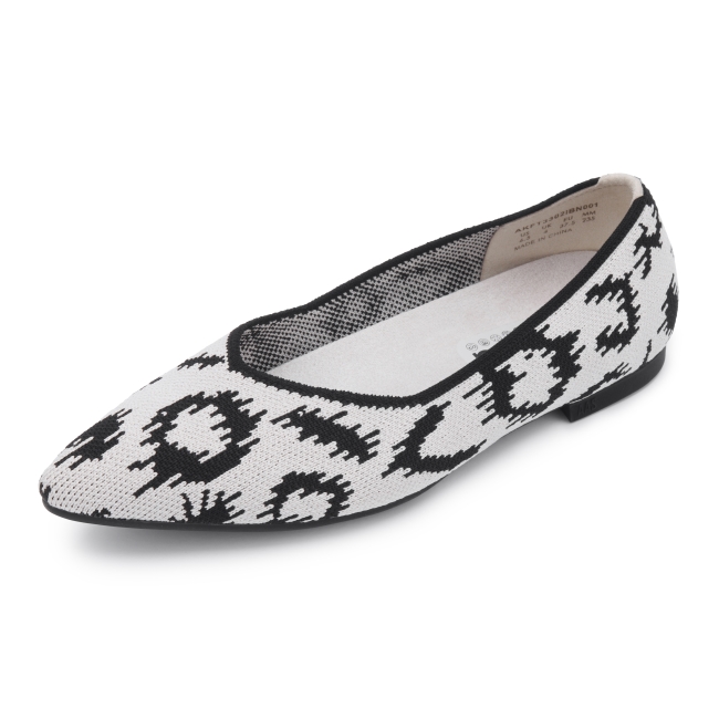 http://kumkangshoe.com/Images/product_images/0102/CLAPUC5682WAKAE9_1_0650.jpg