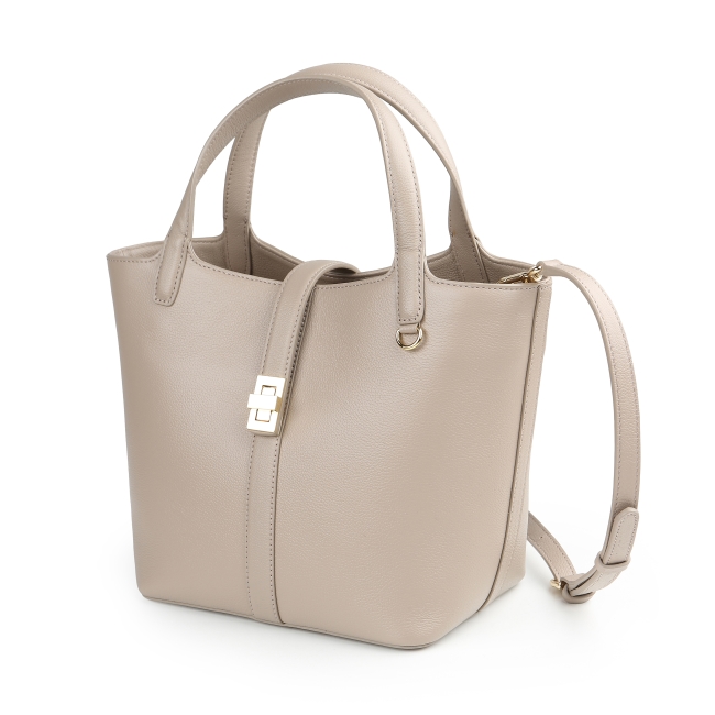 http://kumkangshoe.com/Images/product_images/0203/BAGTO2601WRENF7_1_0650.jpg